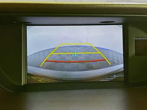 Used 2016 Lexus ES 350 w/ Luxury Package w/Wood Trim image 23