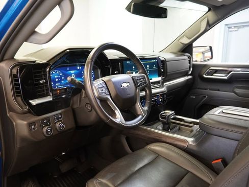 Used 2022 Chevrolet Silverado 1500 LTZ w/ LTZ Convenience Package II image 6