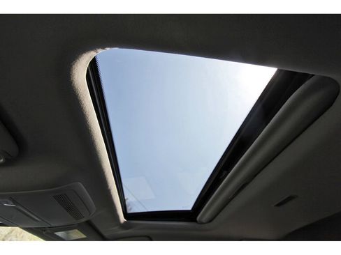 Certified 2025 MAZDA CX-30 AWD 2.5 S w/ Preferred Package image 23