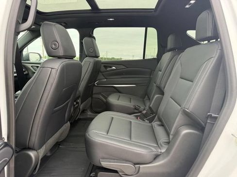 New 2026 Chevrolet Traverse LT w/ Sun and Wheel Package FWD image 6