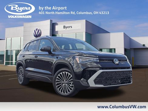 New 2026 Volkswagen Taos SE FWD image 1