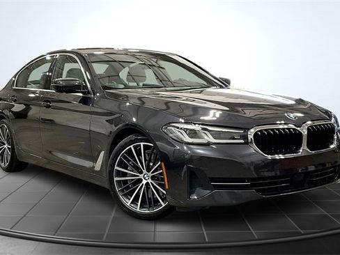 Used 2021 BMW 530i xDrive w/ Premium Package image 12