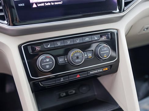 Used 2018 Volkswagen Atlas SEL image 21