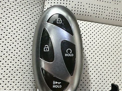 Used 2024 Hyundai Sonata Limited image 17