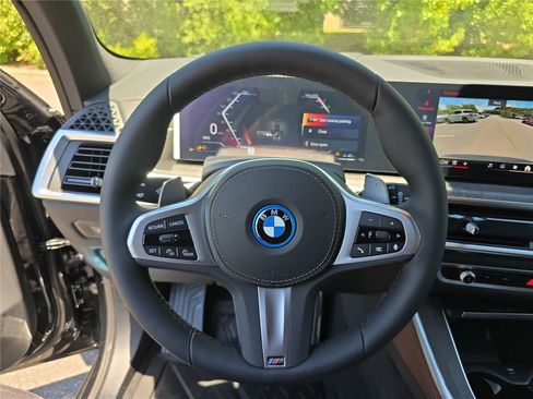 New 2026 BMW X5 xDrive50e w/ M Sport Package AWD/4WD image 29