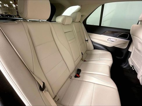 Used 2026 Mercedes-Benz GLE 450 4MATIC image 19