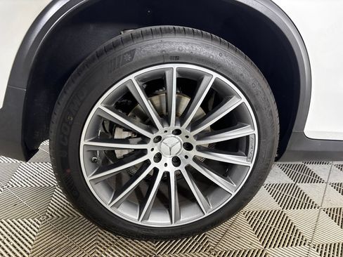 Used 2019 Mercedes-Benz GLC 43 AMG 4MATIC image 33