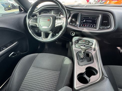 Used 2019 Dodge Challenger R/T image 40