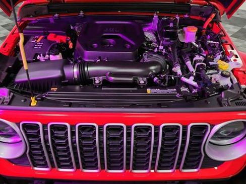 Used 2025 Jeep Wrangler Unlimited Sahara image 23