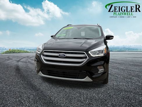 Used 2017 Ford Escape Titanium w/ Canadian Touring Package AWD/4WD image 9