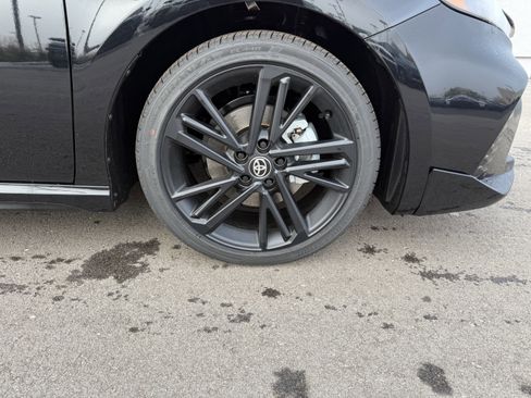 New 2026 Toyota Camry Hybrid image 10