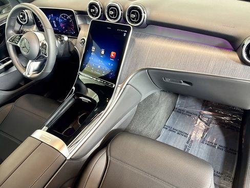 Certified 2025 Mercedes-Benz GLC 300 image 27