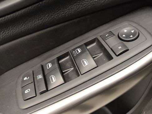 Used 2019 Jeep Cherokee Latitude w/ Popular Appearance Group FWD image 27