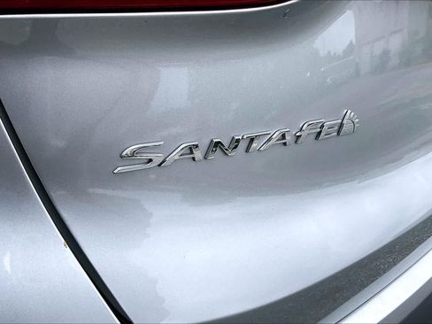 Used 2023 Hyundai Santa Fe Limited w/ Cargo Package AWD/4WD image 10