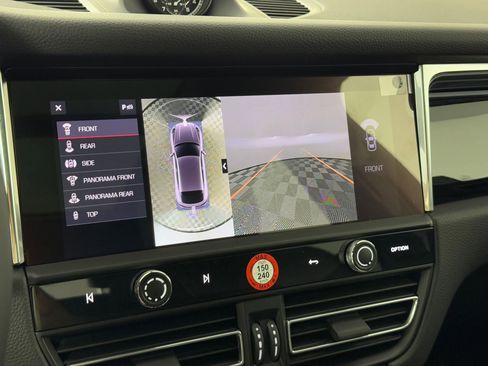 Certified 2026 Porsche Macan AWD/4WD image 28