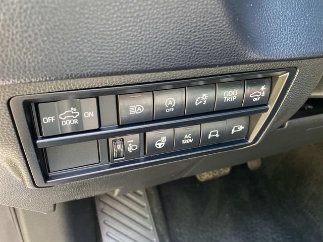 Used 2022 Toyota Tundra SR5 w/ SR5 Premium Package RWD image 15