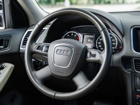 Used 2012 Audi Q5 2.0T Premium Plus w/ Premium Plus Pkg image 9