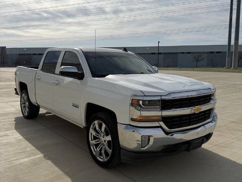 Used 2017 Chevrolet Silverado 1500 LT w/ Texas Edition image 1