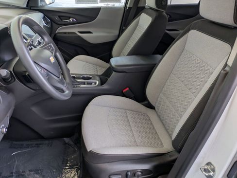 Used 2023 Chevrolet Equinox LS w/ LS Convenience Package FWD image 21