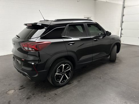 Used 2023 Chevrolet TrailBlazer RS w/ Technology Package image 8