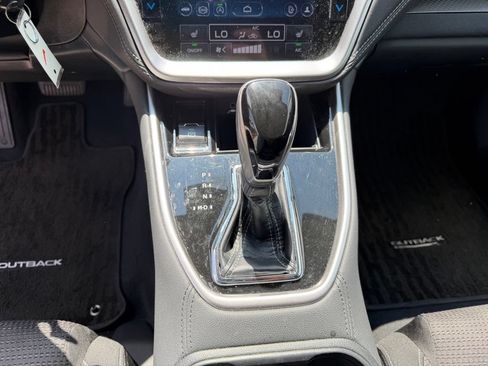Used 2024 Subaru Outback Premium AWD/4WD image 26