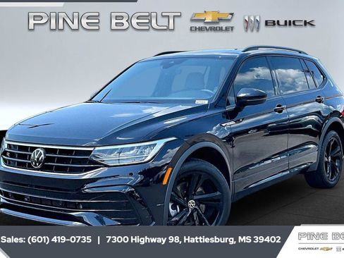Used 2024 Volkswagen Tiguan SE R-Line FWD image 10