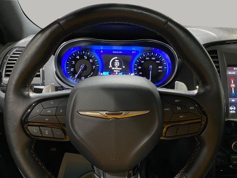 Used 2019 Chrysler 300 S w/ 300S Alloy Edition RWD image 12
