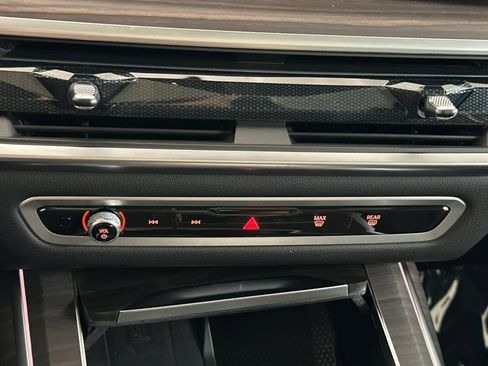 Used 2026 BMW X7 xDrive40i w/ M Sport Package image 21