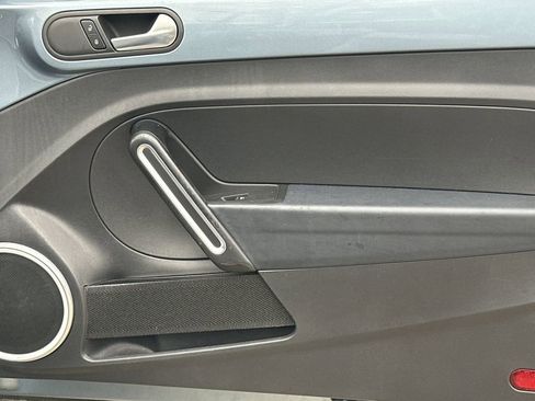 Used 2016 Volkswagen Beetle 1.8T Denim image 15