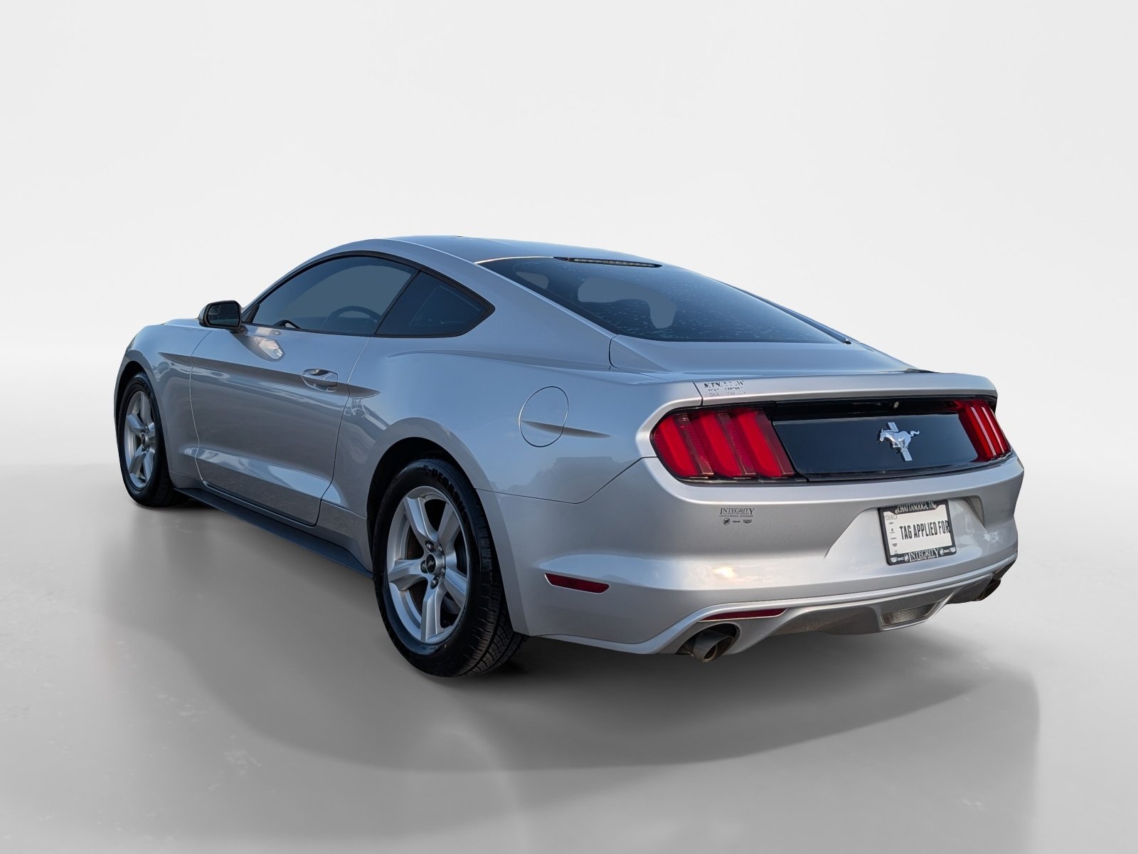 Used 2016 Ford Mustang Coupe RWD image 4
