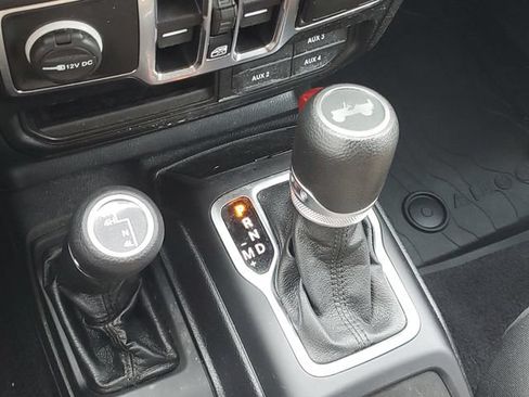 Used 2021 Jeep Wrangler Unlimited Sport AWD/4WD image 28
