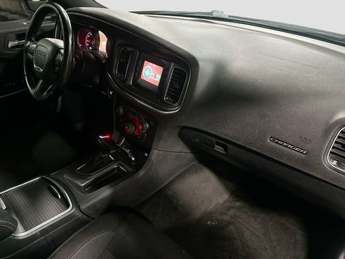 Used 2016 Dodge Charger SE w/ Popular Equipment Group image 29