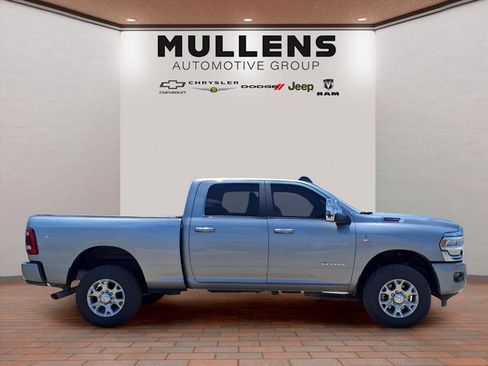 Used 2024 RAM 2500 Laramie AWD/4WD image 4