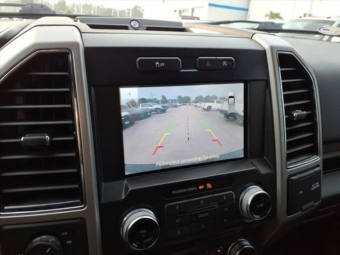Used 2018 Ford F150 Lariat w/ Equipment Group 502A Luxury RWD image 15