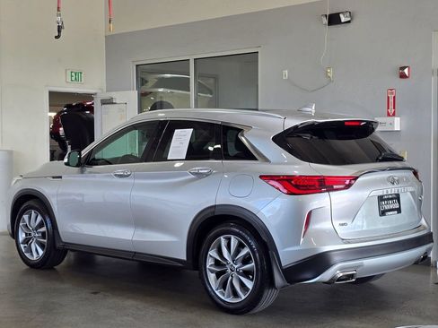 Used 2019 INFINITI QX50 Luxe w/ Navigation Package AWD/4WD image 6