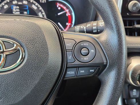 Used 2023 Toyota RAV4 XLE w/ Convenience Package image 18