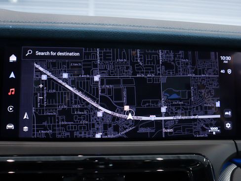 Used 2025 Porsche Panamera image 22