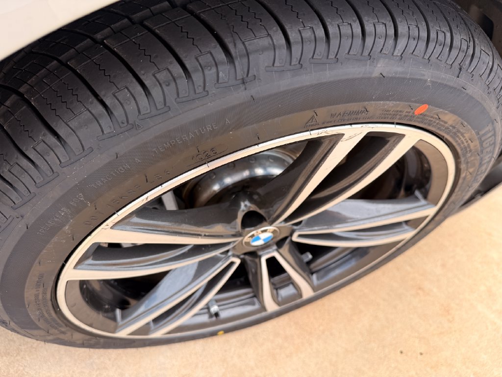 Used 2020 BMW 740i w/ M Sport Package RWD image 10