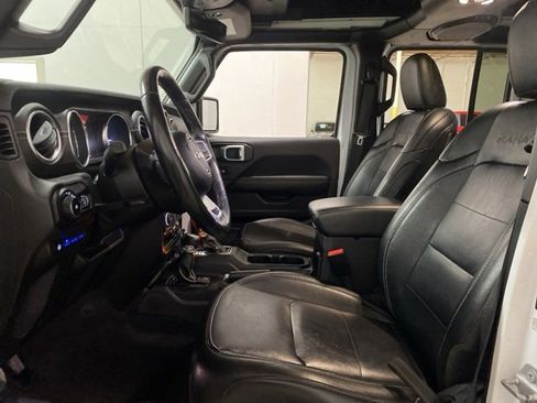 Used 2021 Jeep Wrangler Unlimited Sahara w/ Cold Weather Group image 16