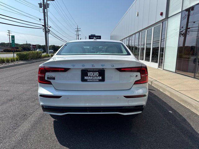 Used 2025 Volvo S60 B5 Core AWD/4WD image 4