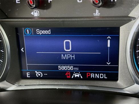 Used 2020 Chevrolet Equinox LT image 2