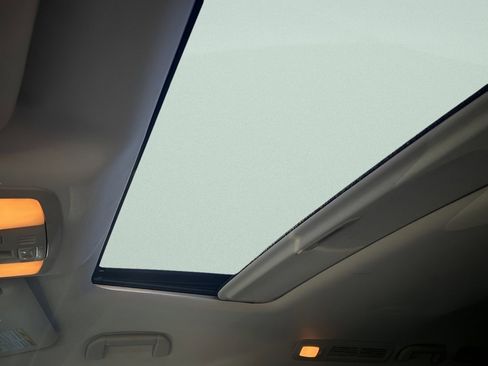 Used 2018 Nissan Armada SL w/ Moonroof Package image 31