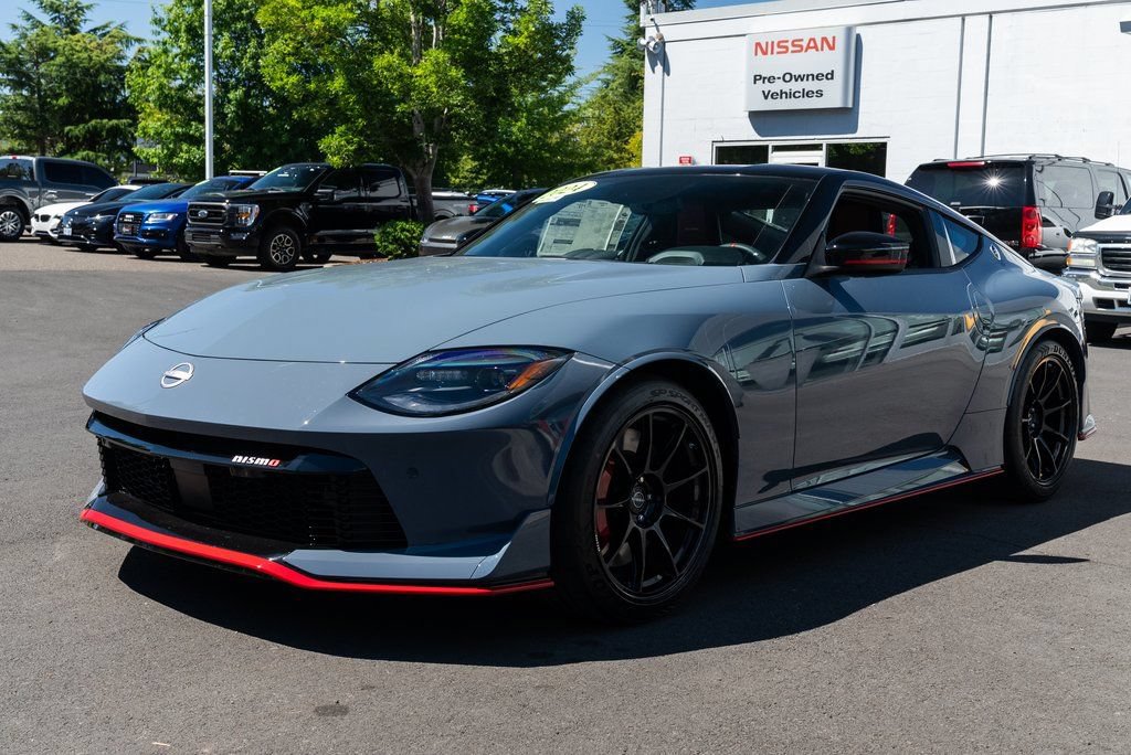 Certified 2024 Nissan Z Performance w/ Floor Mat Package RWD image 3