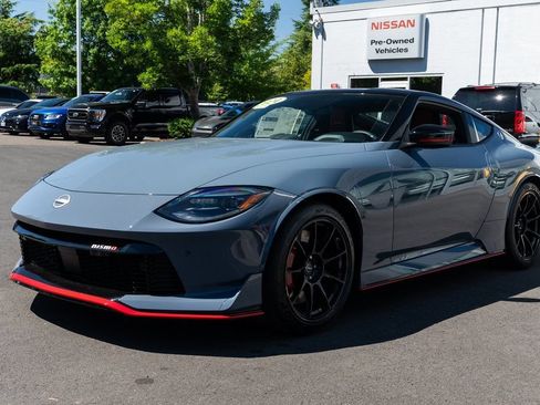 Certified 2024 Nissan Z NISMO w/ Floor Mat Package RWD image 3