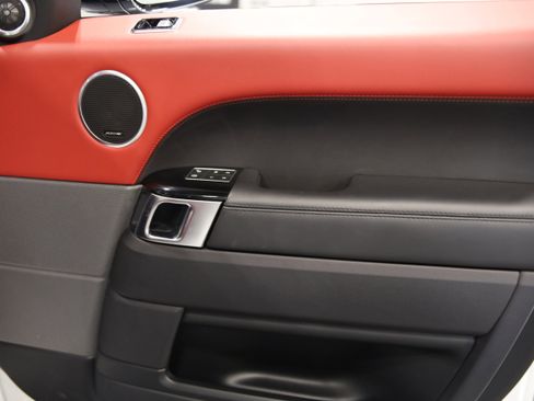 Used 2018 Land Rover Range Rover Sport HSE Dynamic image 42