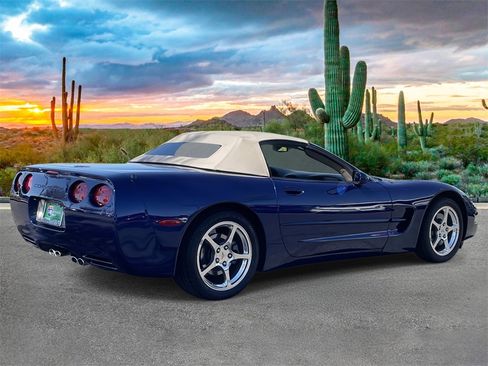 Used 2004 Chevrolet Corvette Convertible w/ Preferred Equipment Group image 3