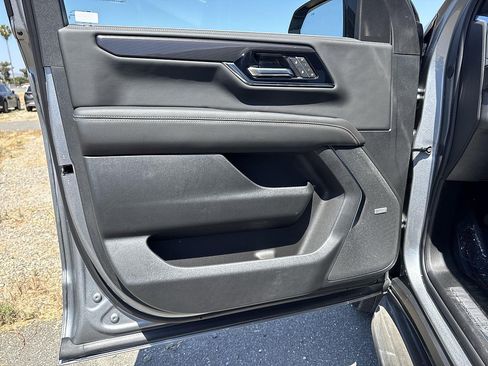 New 2026 GMC Yukon XL Elevation w/ Elevation Premium Package AWD/4WD image 18