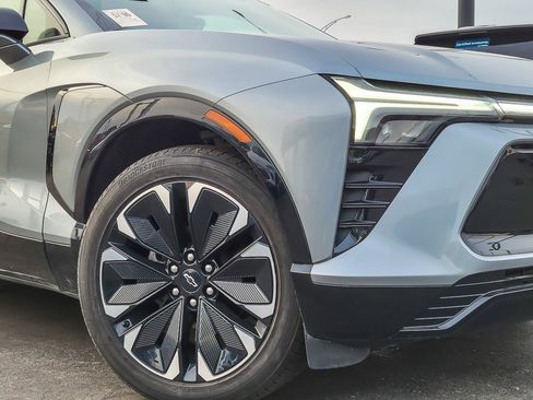 Certified 2024 Chevrolet Blazer EV RS image 3