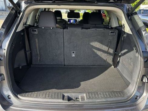Certified 2025 Toyota Highlander LE FWD image 29