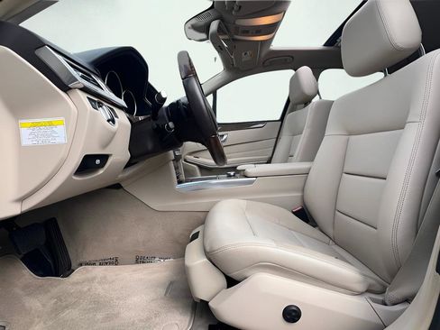 Used 2014 Mercedes-Benz E 350 Sedan image 16